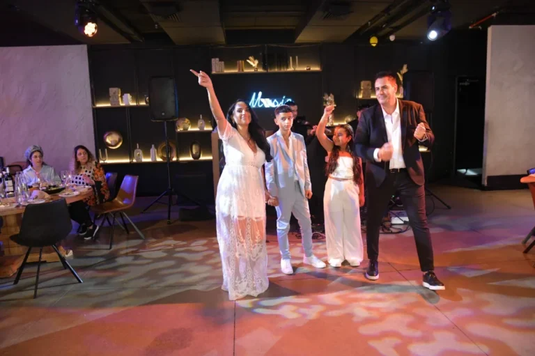 WhatsApp-Image-2024-11-27-at-08.40.54-2-768x511