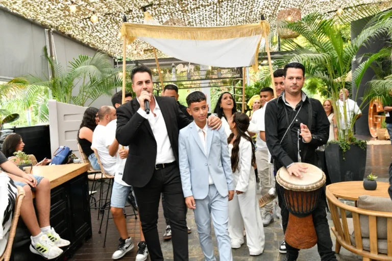 WhatsApp-Image-2024-11-27-at-08.40.55-1-768x511